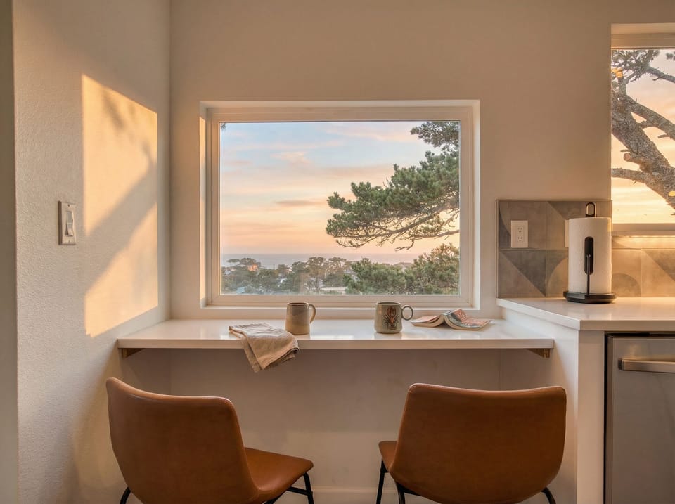 Morning coffee with ocean views in Lincoln City ☕—your perfect coastal retreat starts here. Book your stay today and wake up to the Oregon Coast.