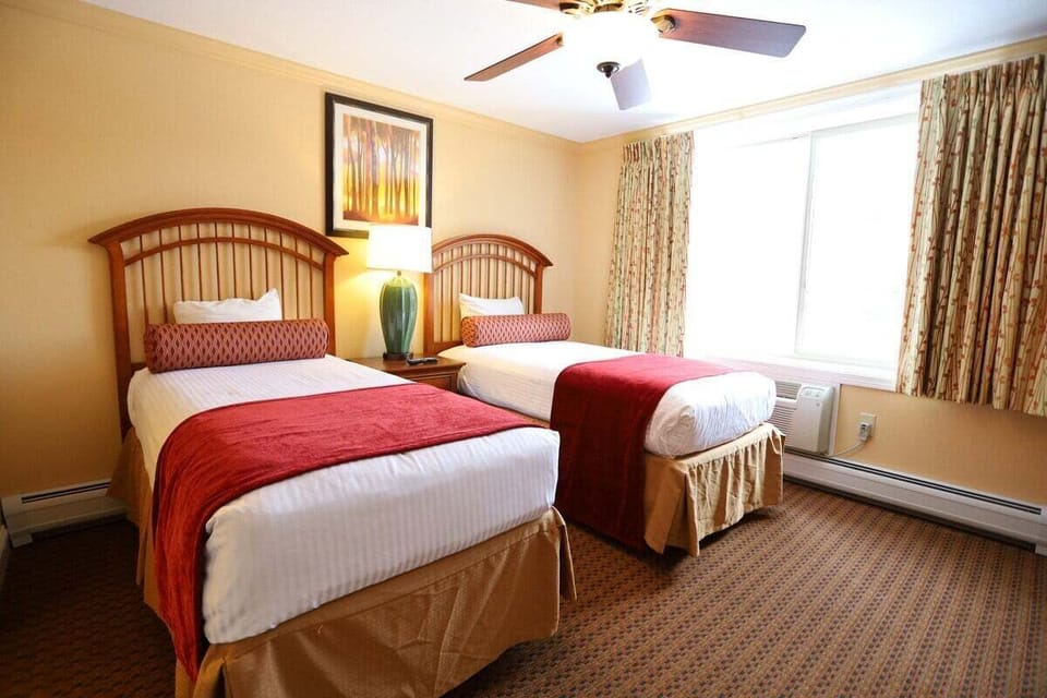 Twin Bedroom