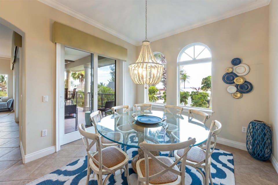 Luxury Condo, Partial Ocean View | Dining