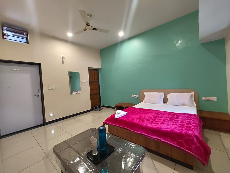 Superior Room | Iron/ironing board, free WiFi