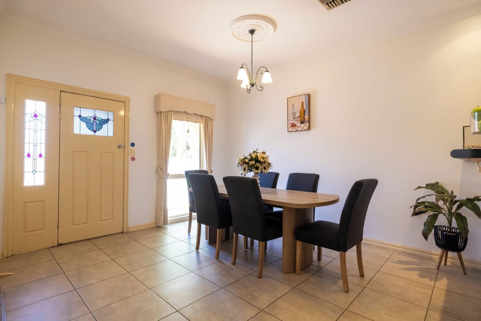 House | Dining