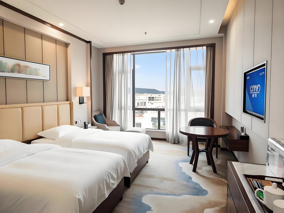 Luxury Twin Room | Laptop workspace, WiFi (free)