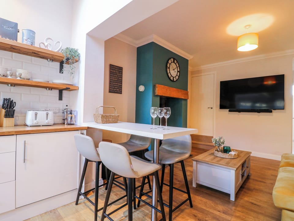 Cottage | Interior