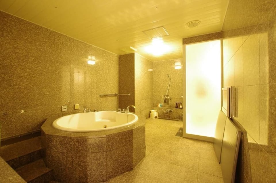 Premium Double Room, Smoking | Bathroom | Bidet
