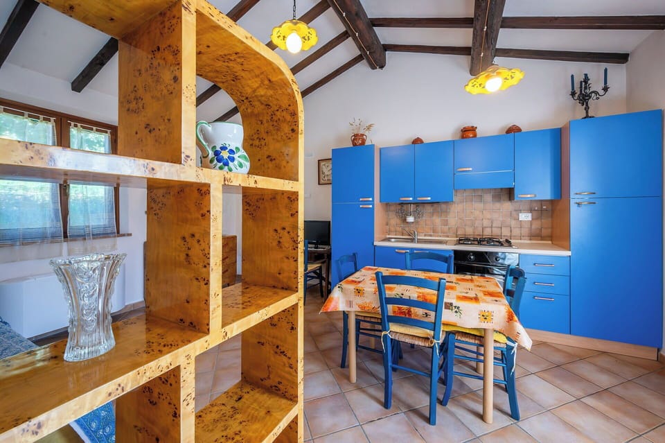 Autumn, Kitchen, Spring, Summer