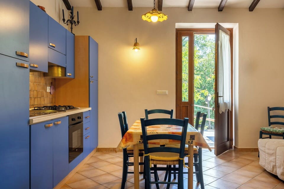 Autumn, Bedroom, Kitchen, Spring, Summer
