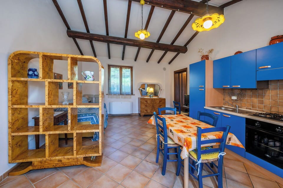 Autumn, Kitchen, Spring, Summer