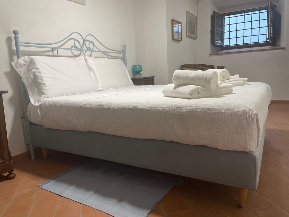Autumn, Bedroom, Spring, Summer, Winter