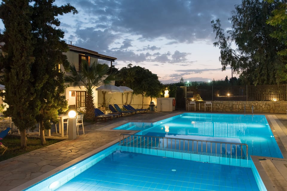 Seasonal outdoor pool, pool umbrellas