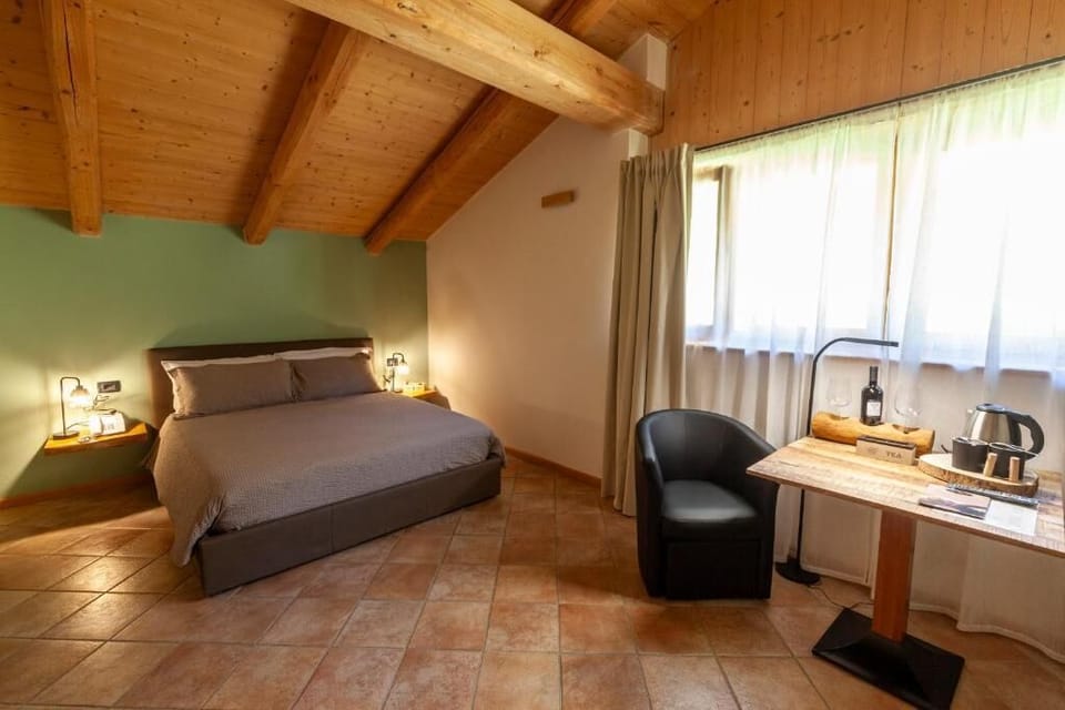 Deluxe Double Room, Mountain View | In-room safe, blackout drapes, free WiFi, wheelchair access