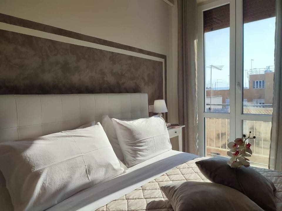 Superior Double Room, Balcony | Iron/ironing board (on request), WiFi (free)