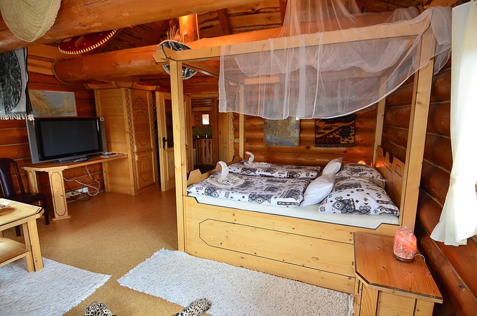 Luxury Double Room, 1 Bedroom, Lake View | Room amenity