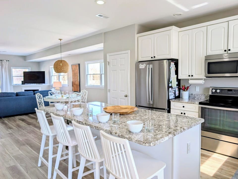 8 Bay Road, Tower Shores, North Bethany
