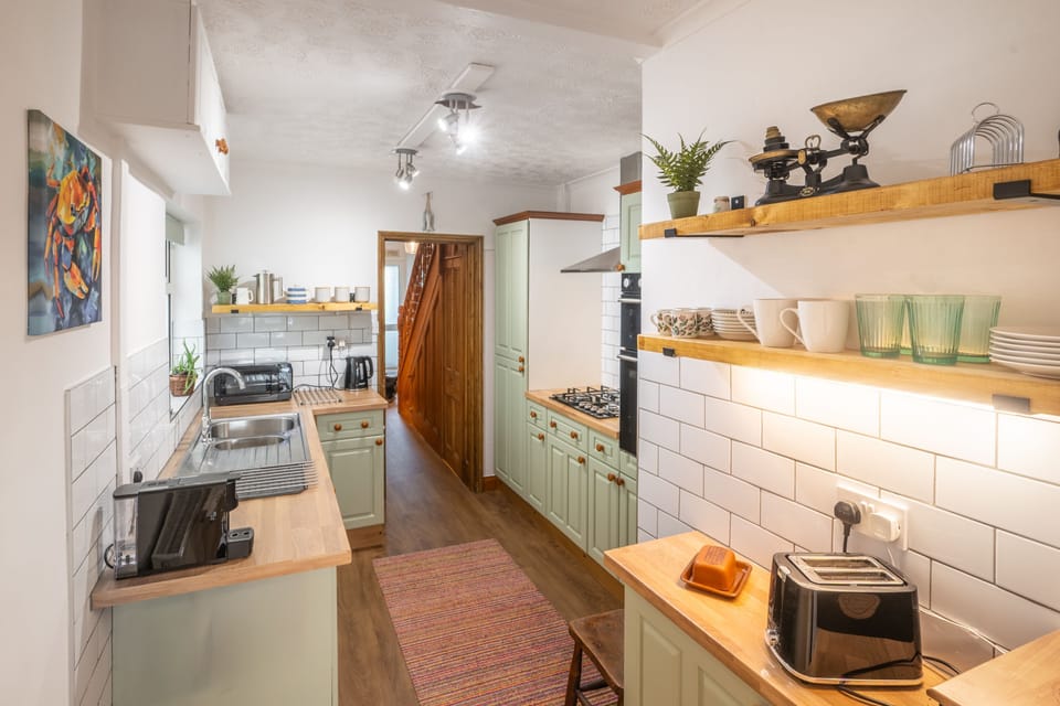 Ground floor: In to the kitchen