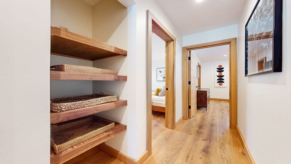 Condo, 4 Bedrooms | Interior