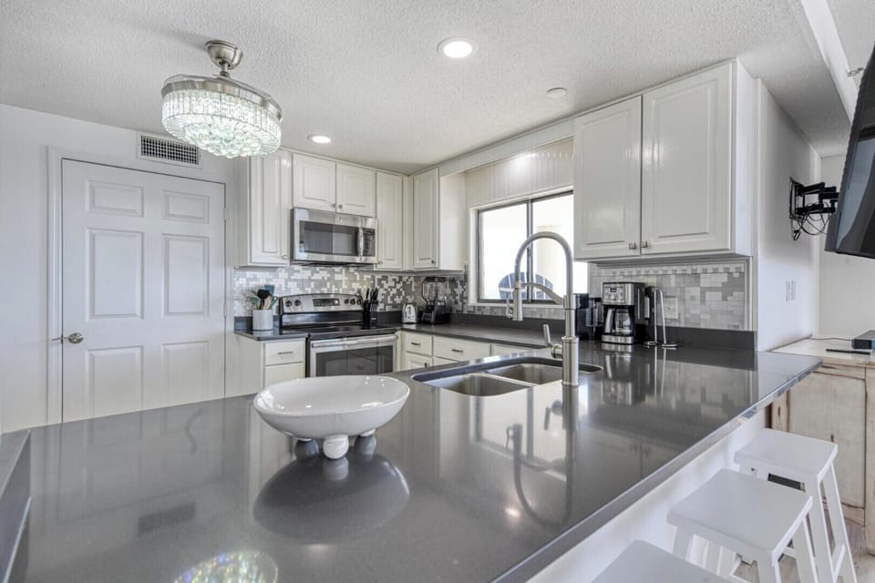 One Ocean Place Penthouse  2