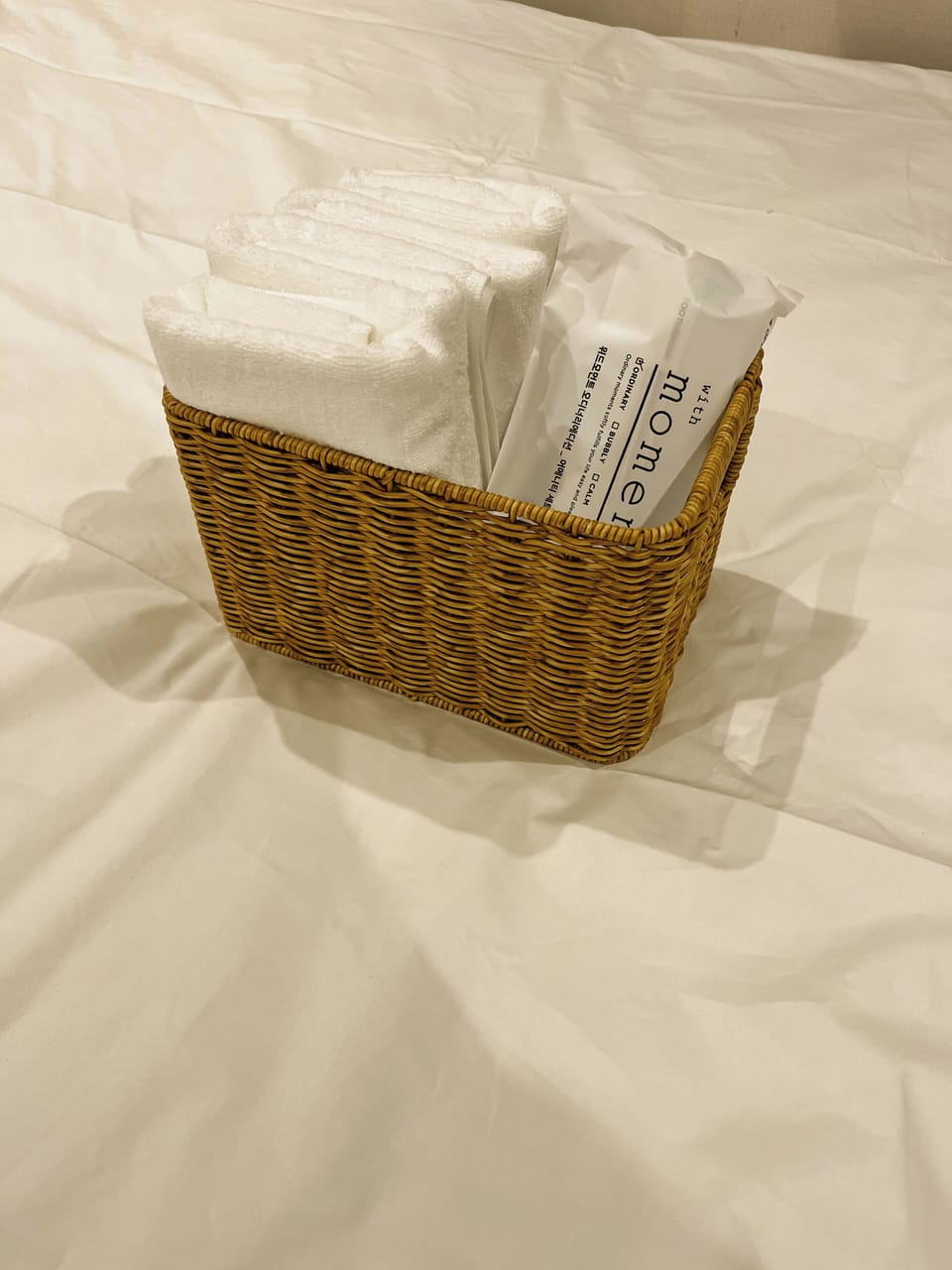 Hair dryer, towels, shampoo, toilet paper