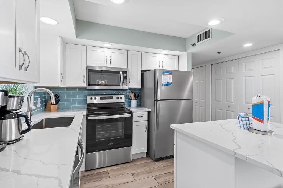Open Kitchen Layout Makes Meal Prep Easy