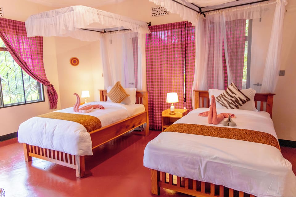 Comfort Twin Room, Balcony, Garden View | Desk, laptop workspace, free cribs/infant beds, free WiFi