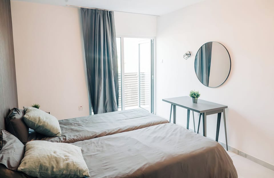 Superior Twin Room, Balcony, City View