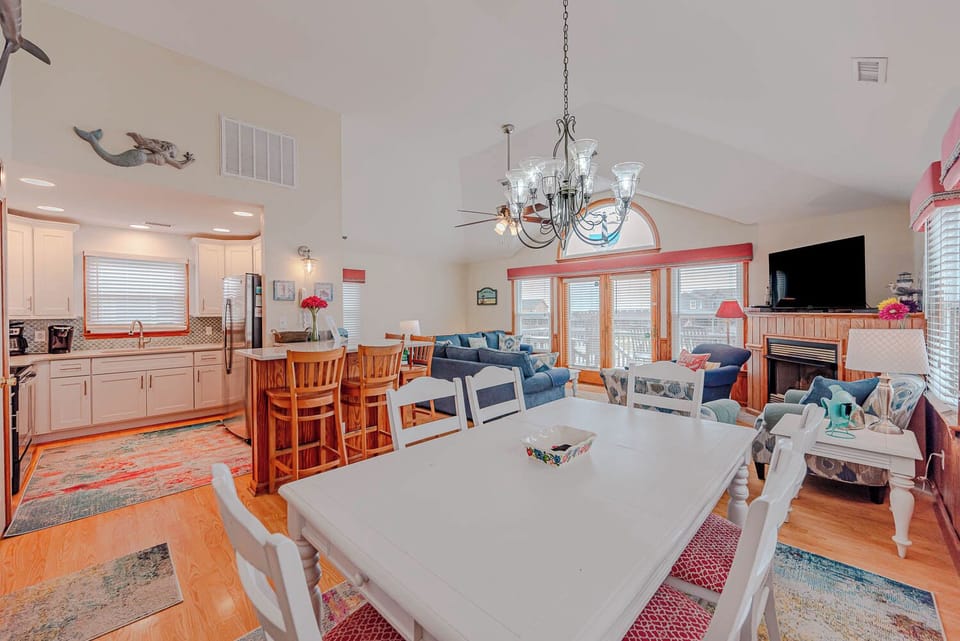Top Level Dining Area