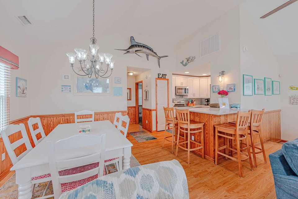 Top Level Dining Area