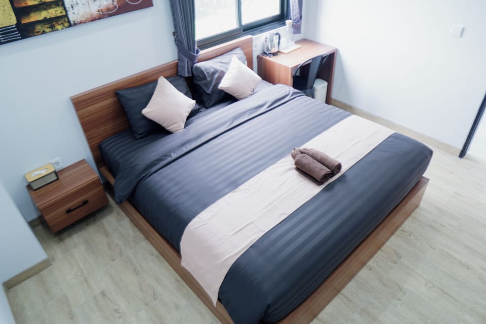 Deluxe Double Room | Desk, free WiFi