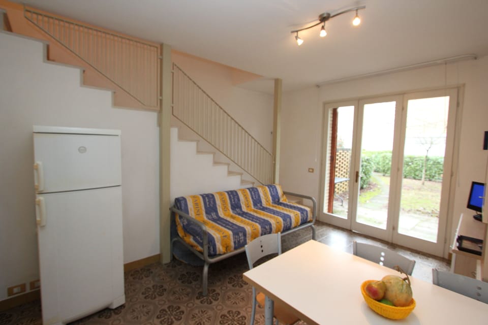 Villa, 2 Bedrooms, Patio, Garden View | Living room