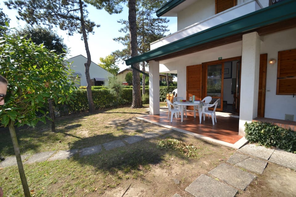 Apartment, 3 Bedrooms, Balcony, Garden View | Terrace/patio