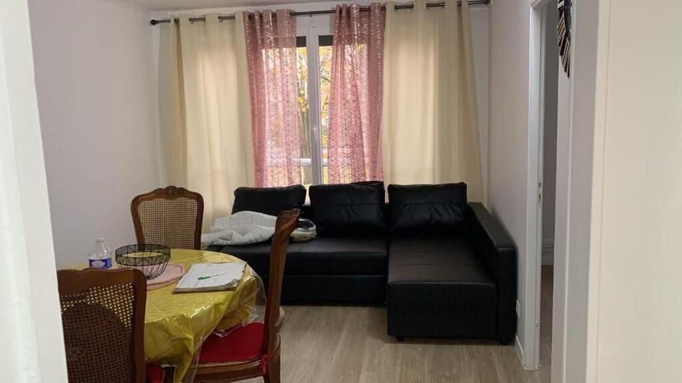 Basic Apartment, Non Smoking, Microwave | Interior