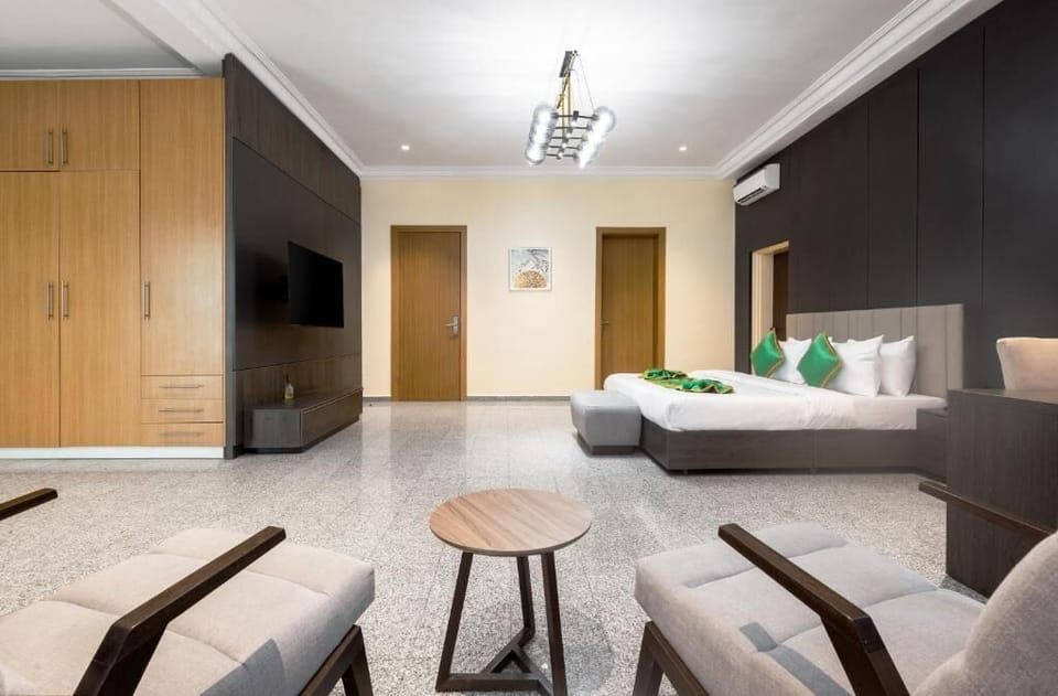 Deluxe Double or Twin Room | Desk, laptop workspace, free WiFi