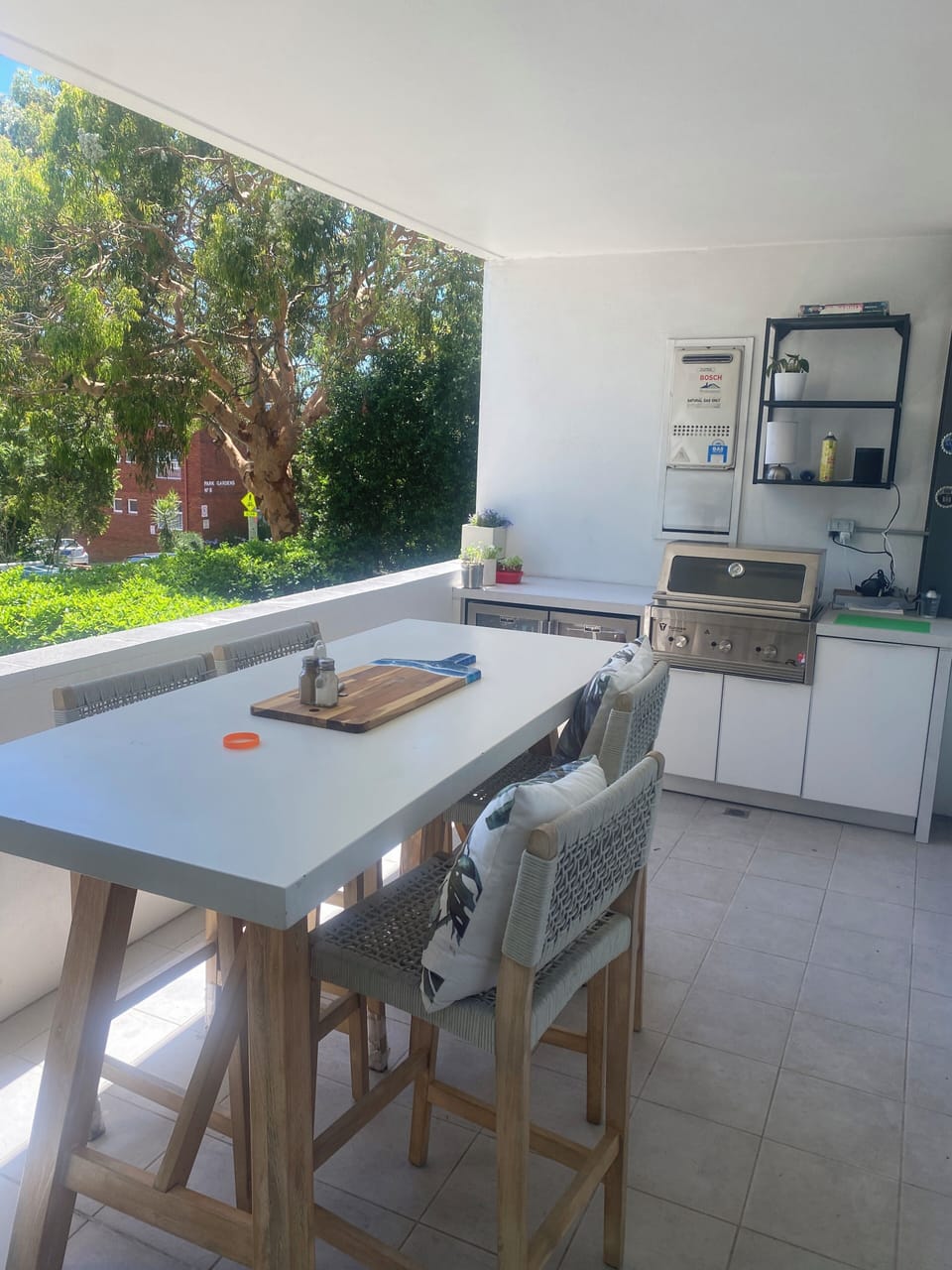 Outdoor dining