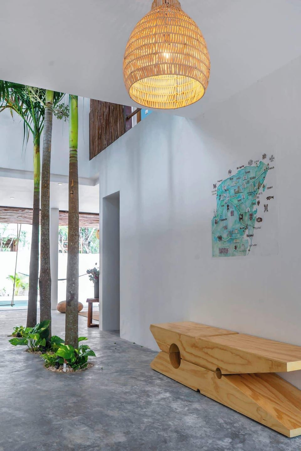 Modern and avant-garde decoration located in the entrance hallway.