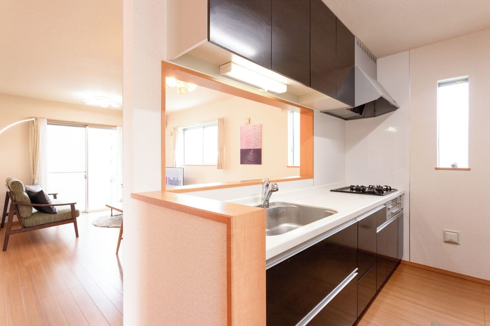 Family House, 4 Bedrooms | Private kitchen | Fridge, microwave, stovetop, toaster