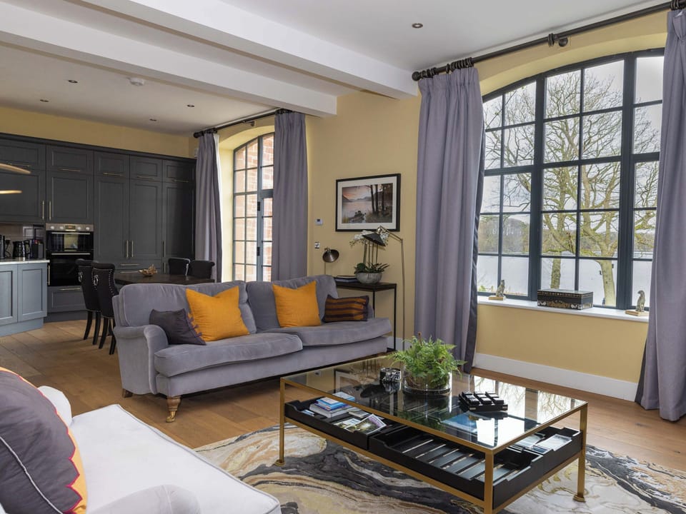 Wild Thyme, Brampton