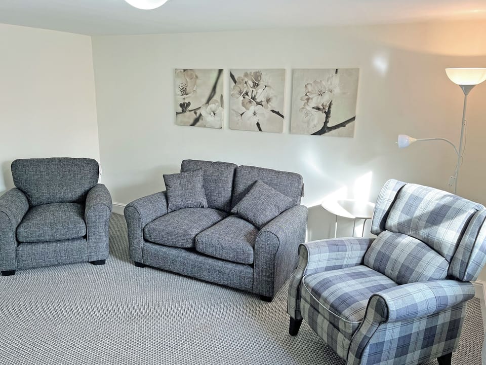 Living area | Rose Cottage - Hillcrest Country Park, Caldwell, Richmond