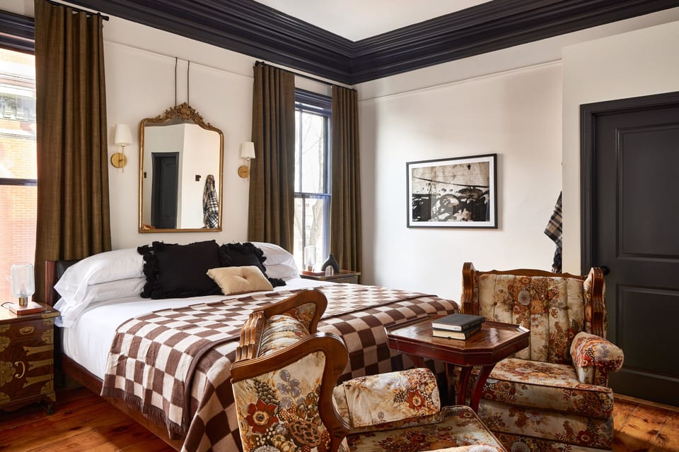 Acadie | Premium bedding, individually decorated, individually furnished