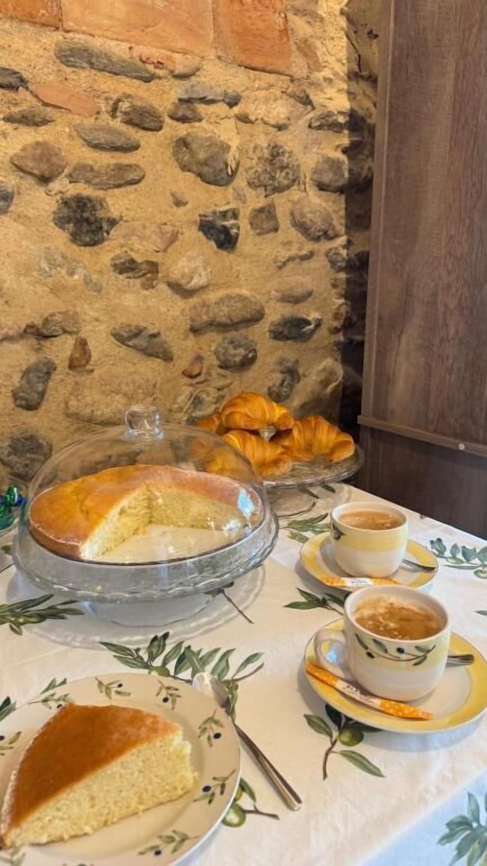 Daily local cuisine breakfast for a fee