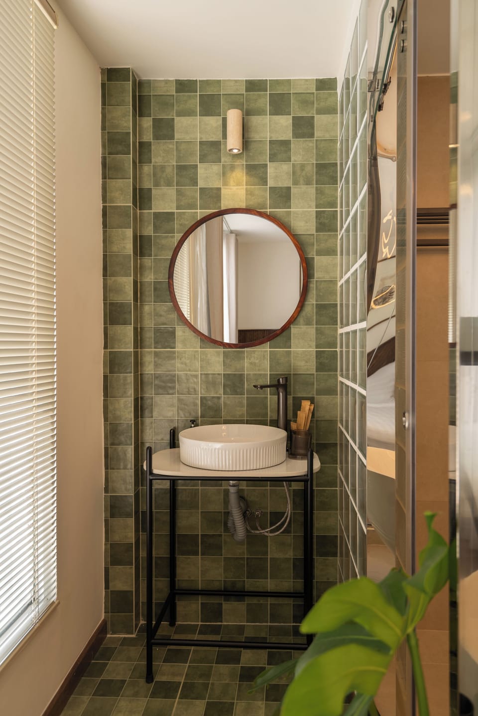 Exclusive Studio | Bathroom | Separate tub and shower, free toiletries, hair dryer, slippers