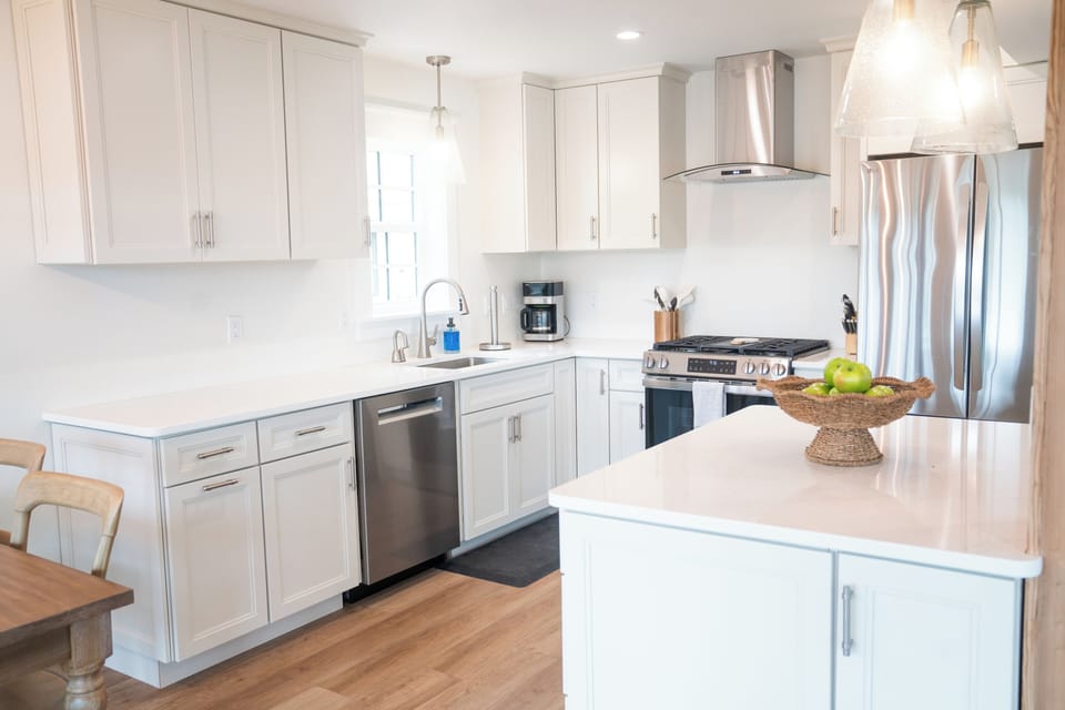 Cook your favorite dinner in this sleek gourmet kitchen