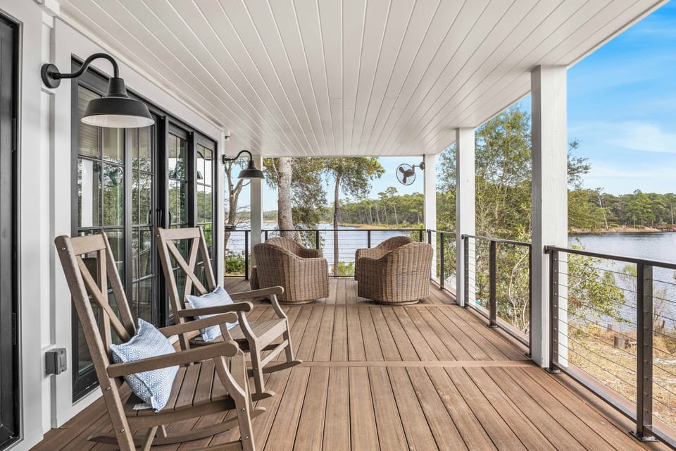 Imagine yourself coffee in hand, seating with a stunning lake view