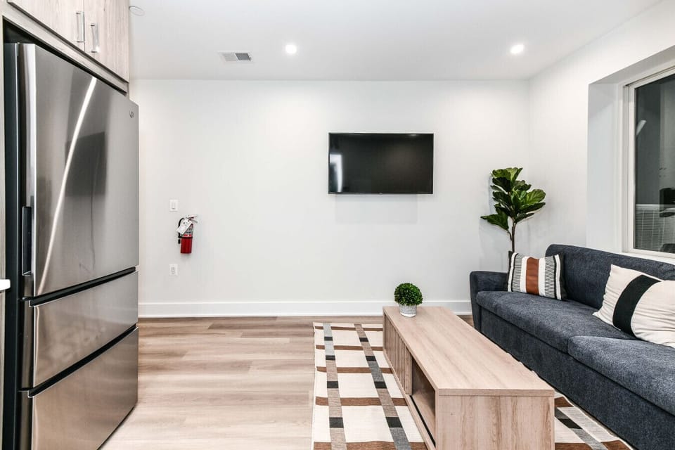 Comfortable 1BR Apartment for 4 | Full Kitchen & Fast WiFi