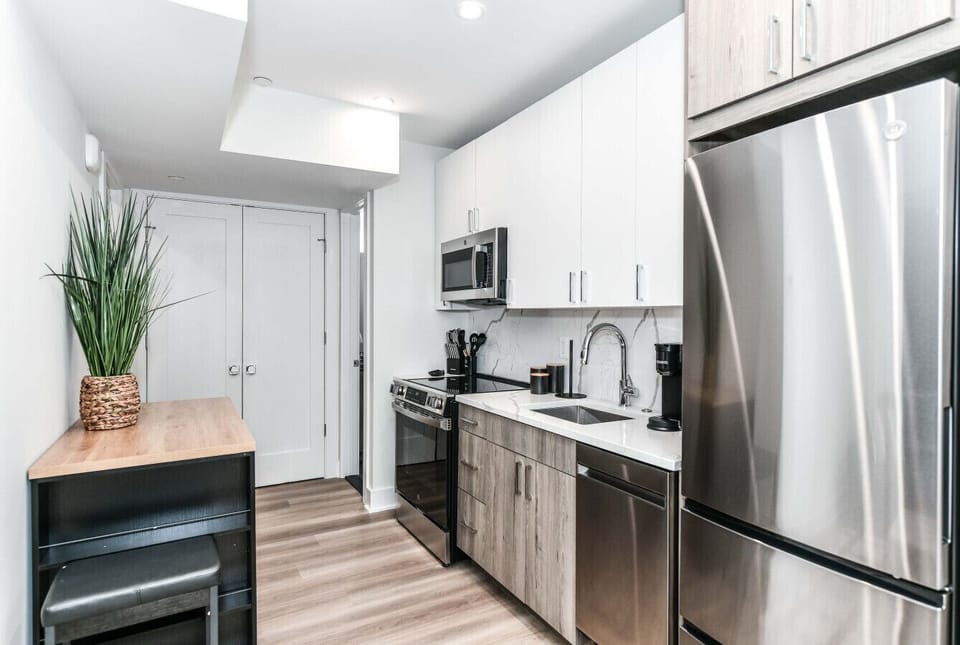 Comfortable 1BR Apartment for 4 | Full Kitchen & Fast WiFi