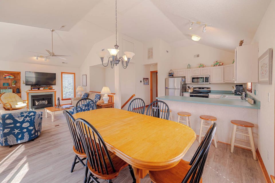 Top Level Dining/Living/Kitchen Area