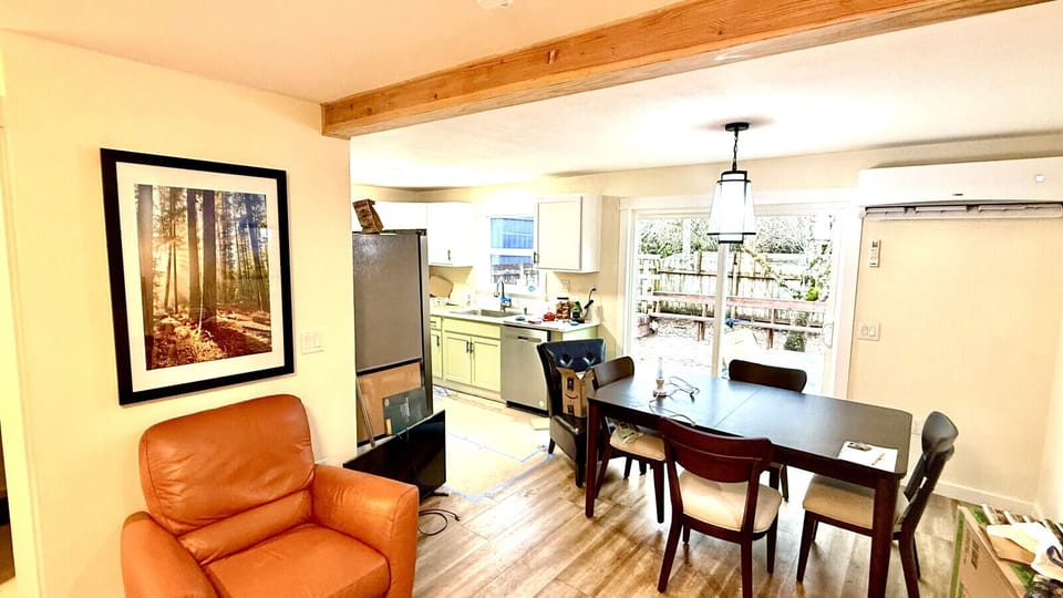 Dining room - setting up the house