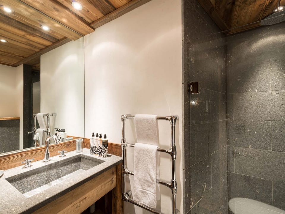 Bathroom / Wellness