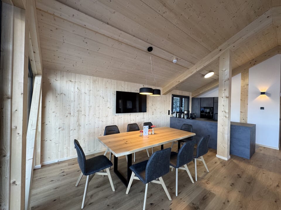 Chalet | Dining