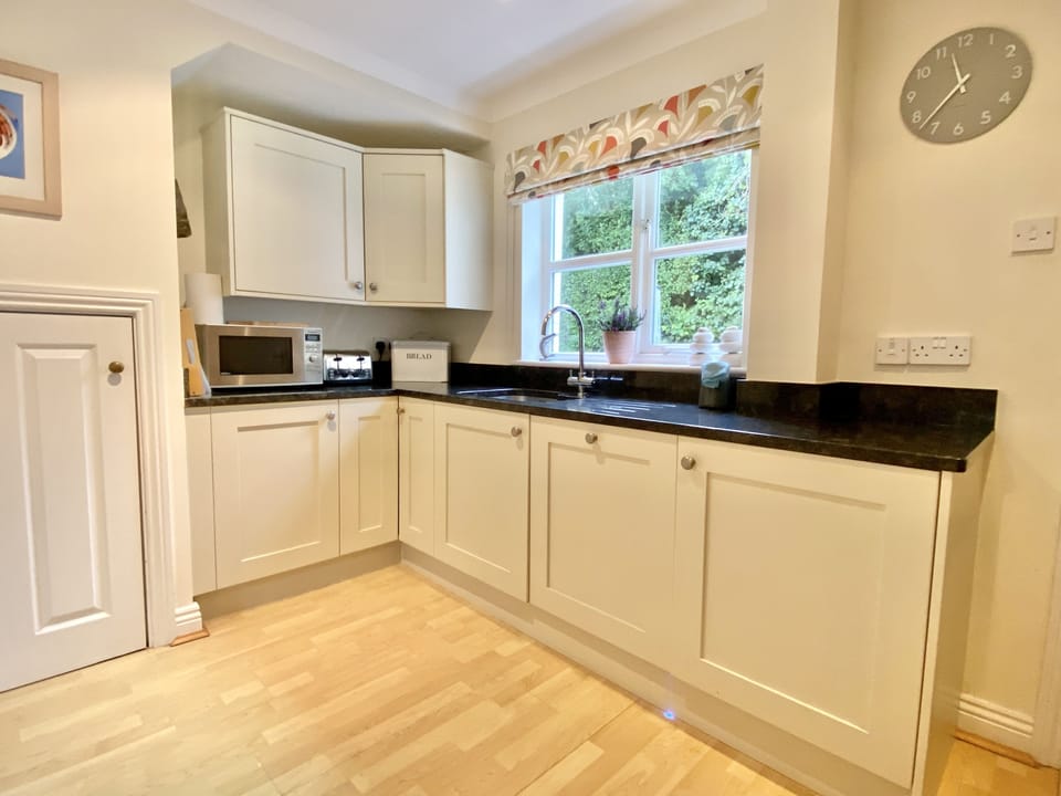Worktop in kitchen of Brea Holiday Cottage, Rock North Cornwall