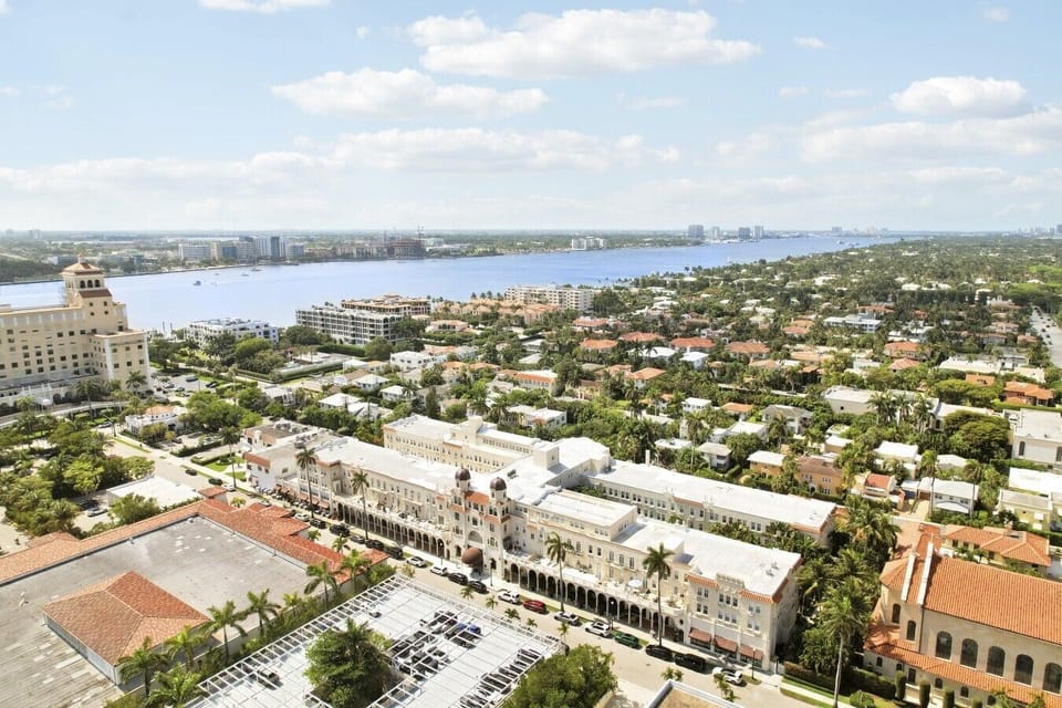 Palm Beach Hotel