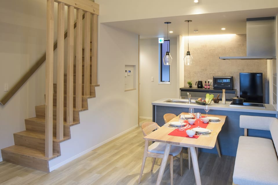 Premier Villa, 4 Bedrooms | In-room dining